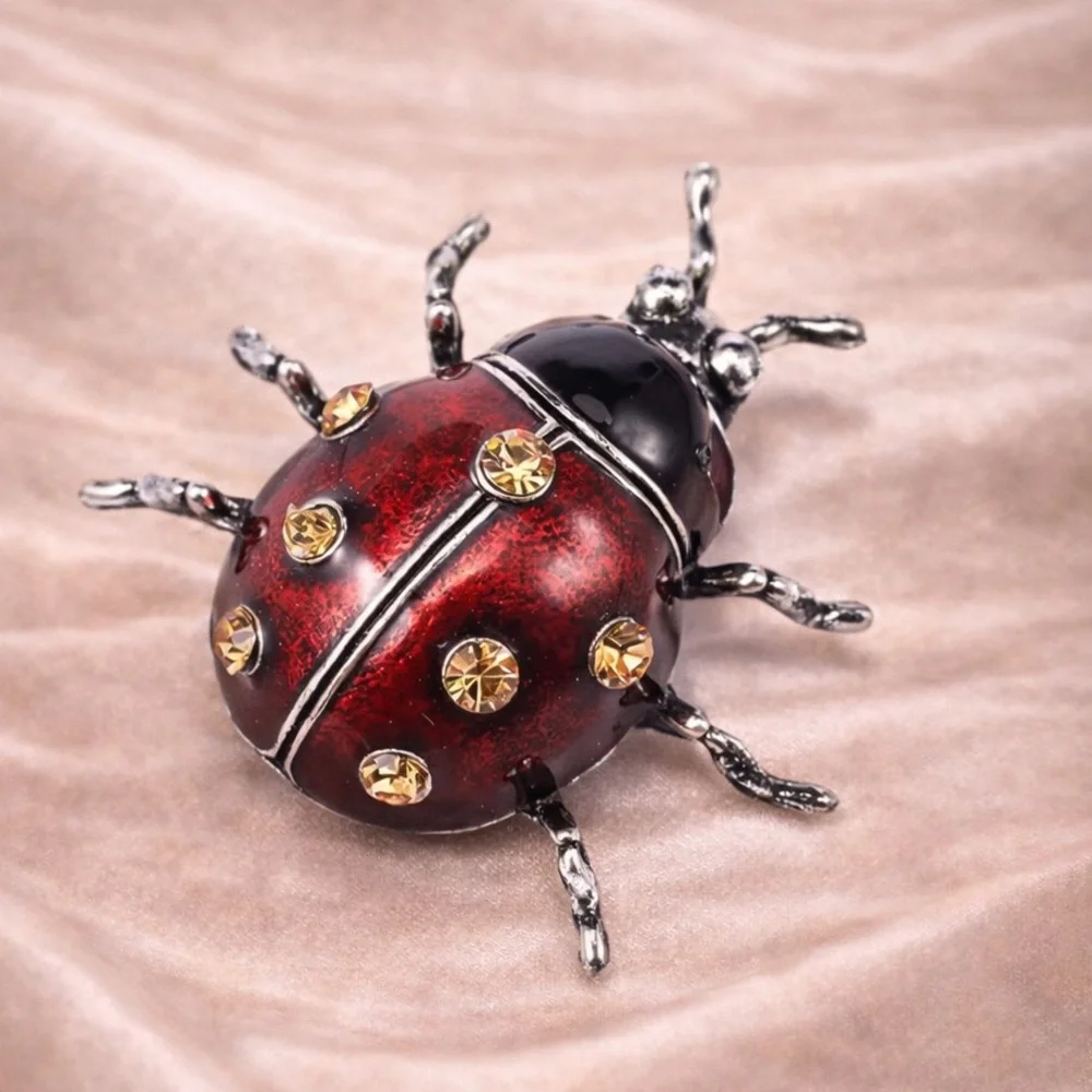 Vintage Ladybug Red Brooch - Picture 3 of 6